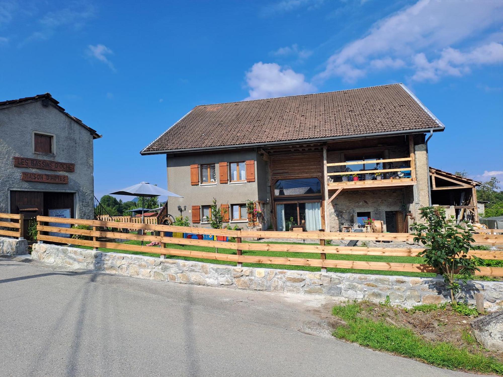 Maison D'Hotes Des Bassins D'Oche Saint-Paul-en-Chablais Exterior photo
