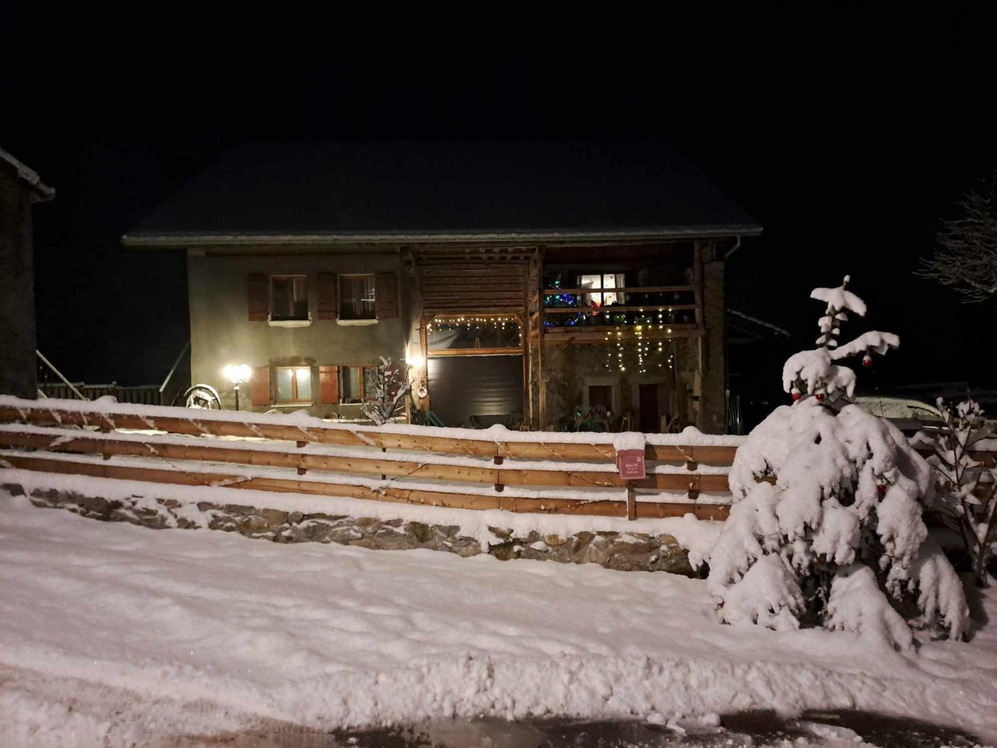 Maison D'Hotes Des Bassins D'Oche Saint-Paul-en-Chablais Exterior photo